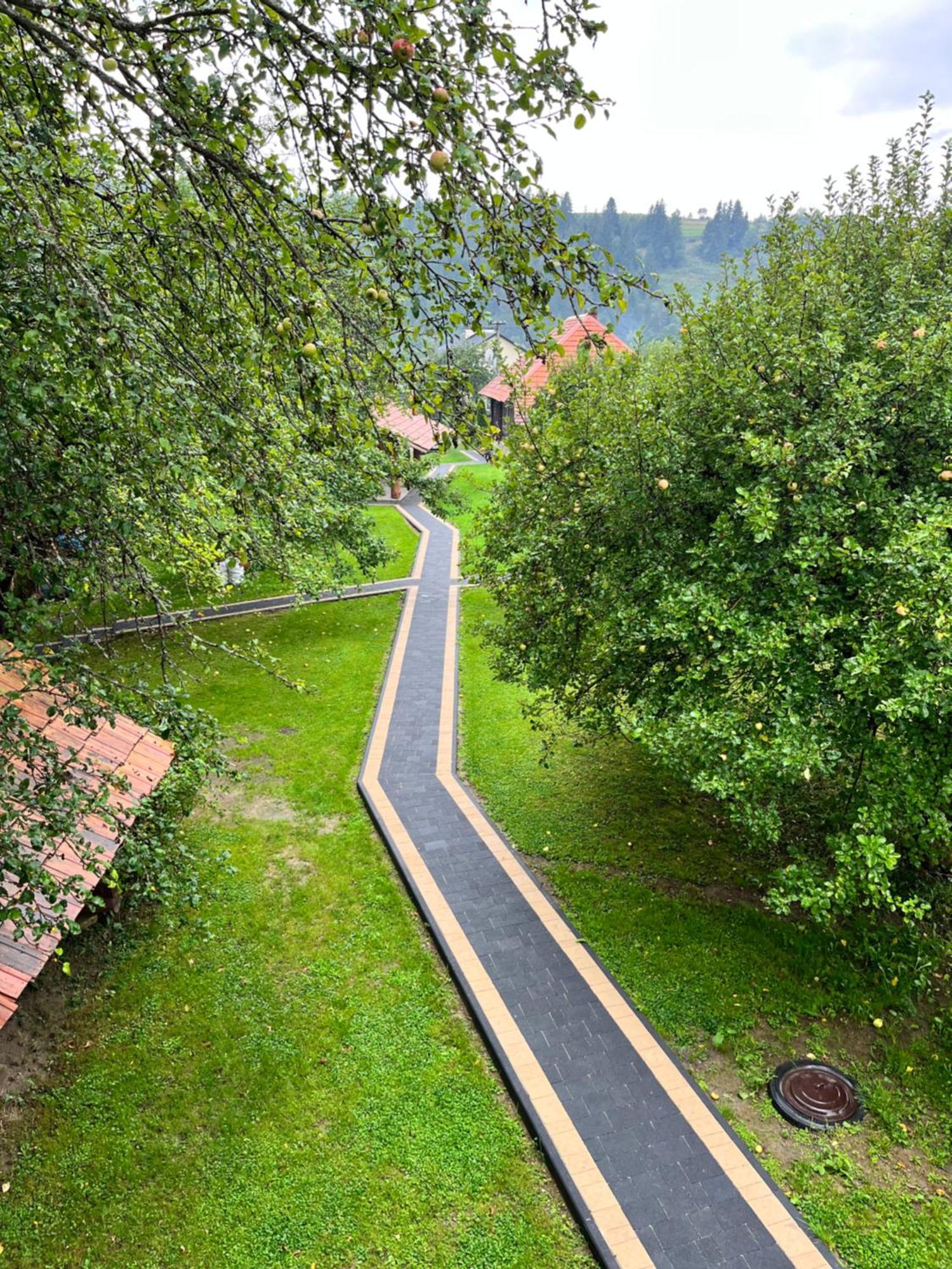 Тихий Куточок Villa Izki Exteriör bild